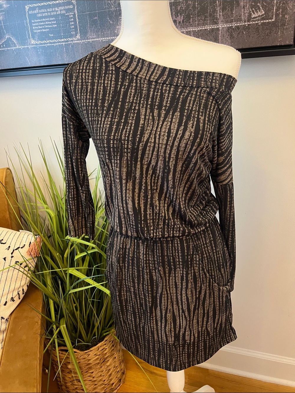 Off-Shoulder Black and Taupe Printed Women's Dress